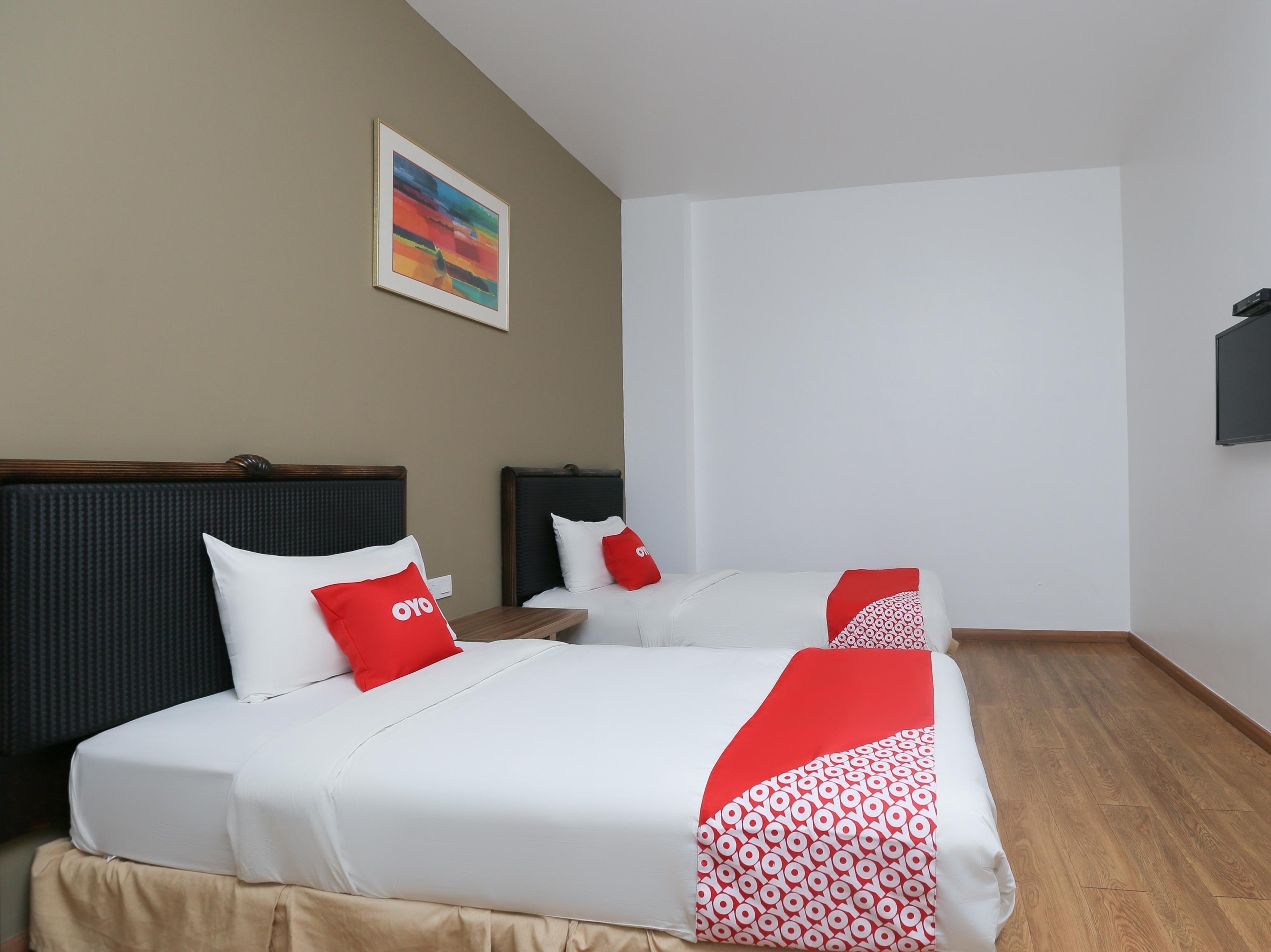 Oyo 89915 East Mount Hotel Kukup Zewnętrze zdjęcie