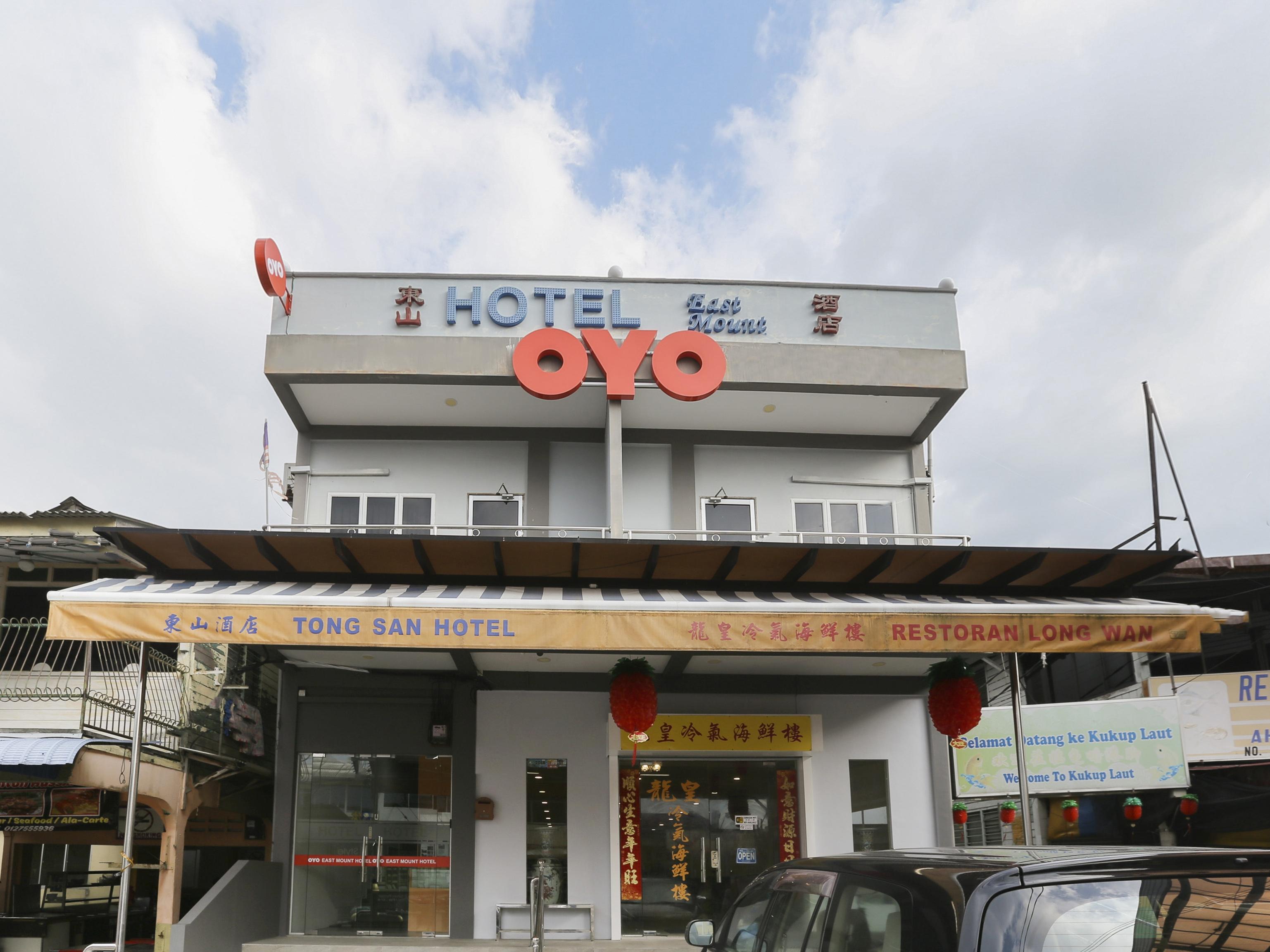 Oyo 89915 East Mount Hotel Kukup Zewnętrze zdjęcie