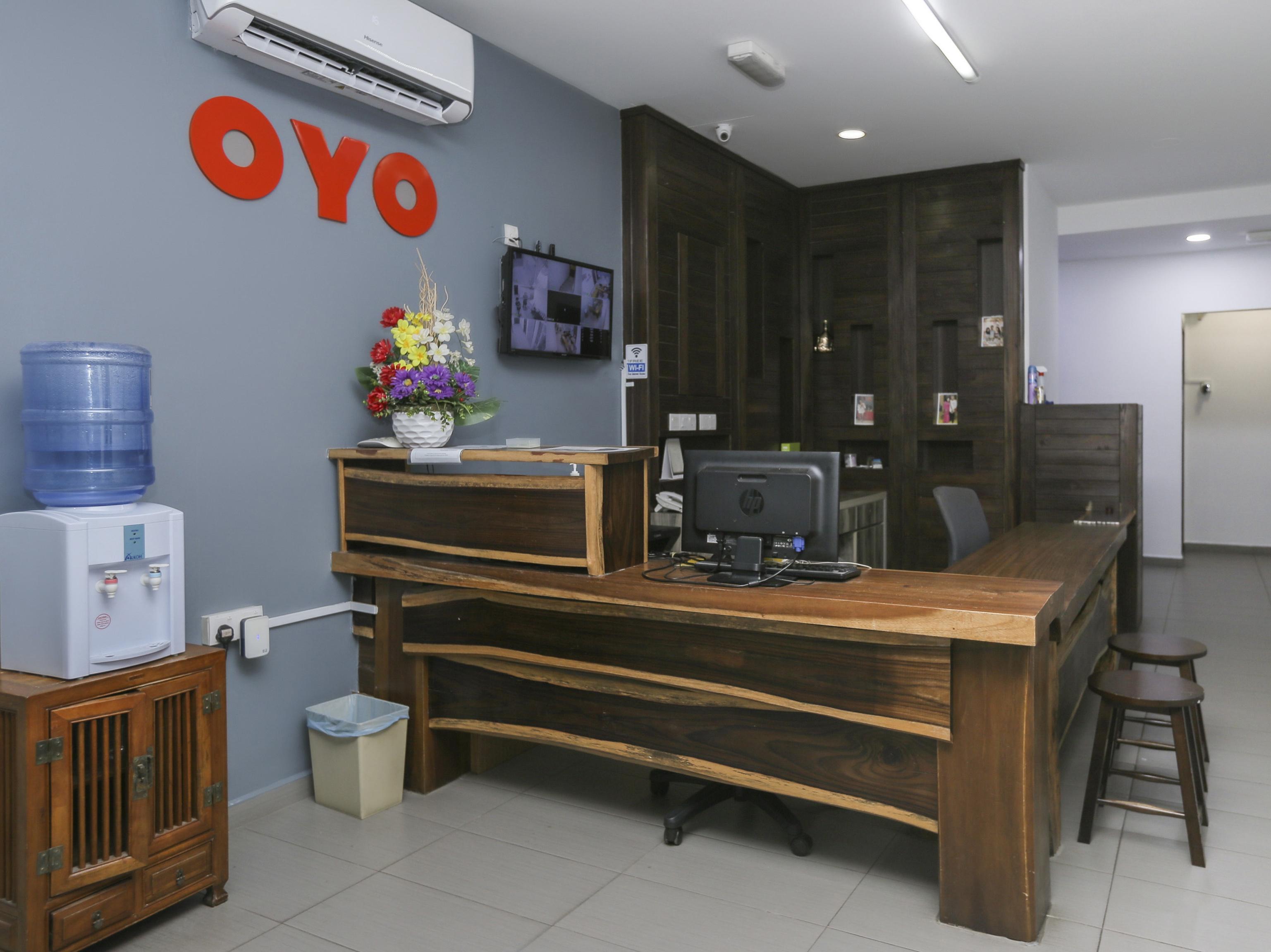 Oyo 89915 East Mount Hotel Kukup Zewnętrze zdjęcie