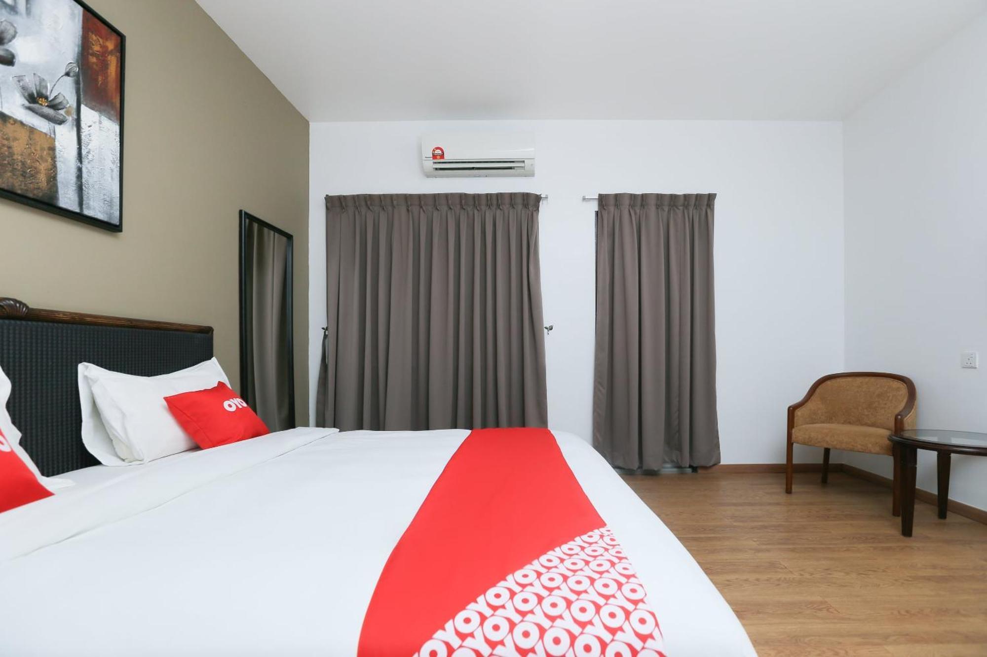 Oyo 89915 East Mount Hotel Kukup Zewnętrze zdjęcie