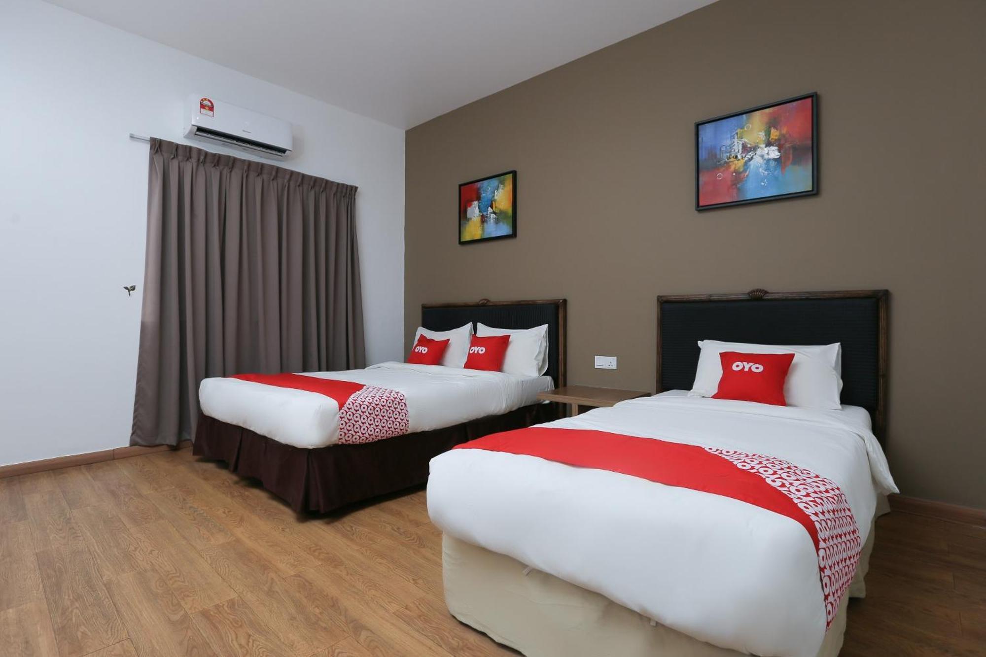 Oyo 89915 East Mount Hotel Kukup Zewnętrze zdjęcie