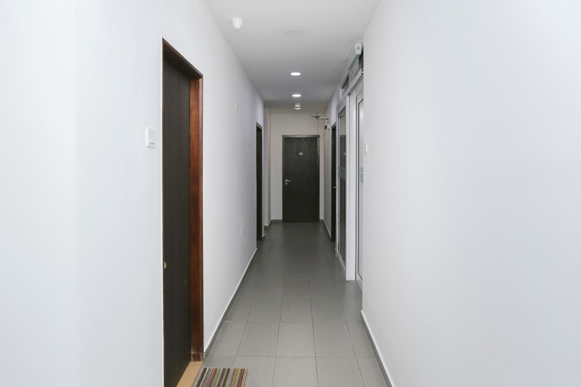 Oyo 89915 East Mount Hotel Kukup Zewnętrze zdjęcie