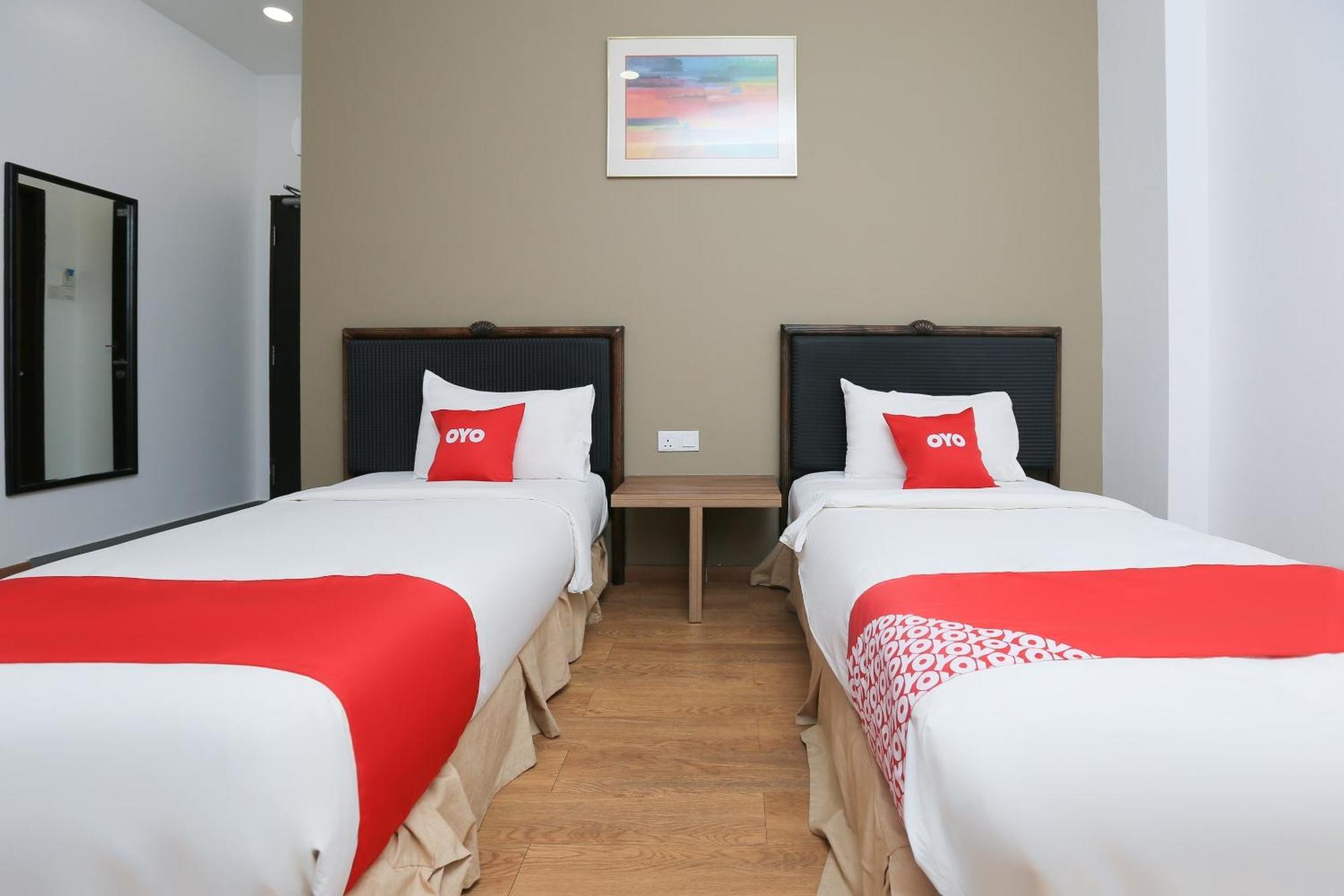 Oyo 89915 East Mount Hotel Kukup Zewnętrze zdjęcie