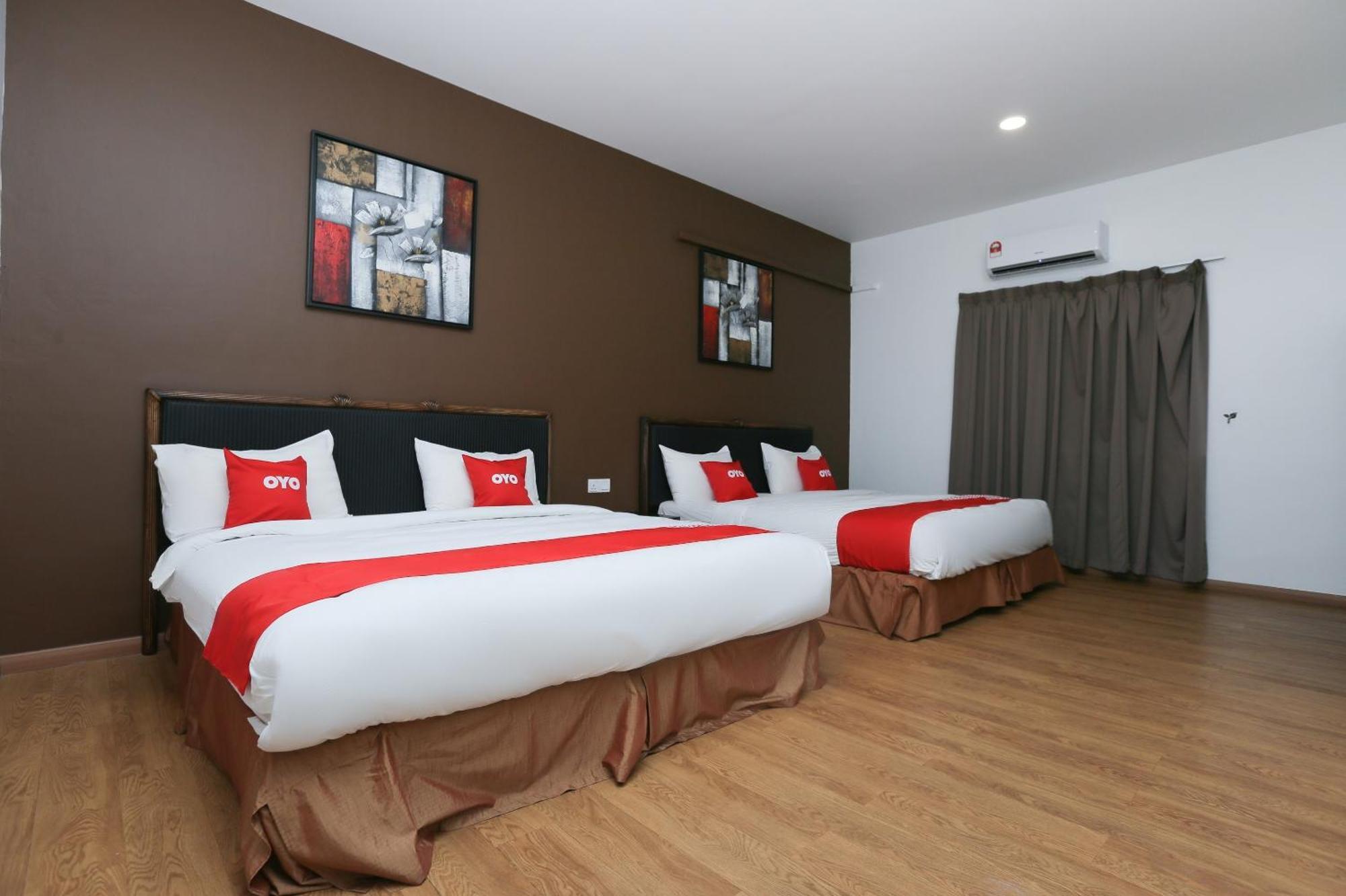 Oyo 89915 East Mount Hotel Kukup Zewnętrze zdjęcie