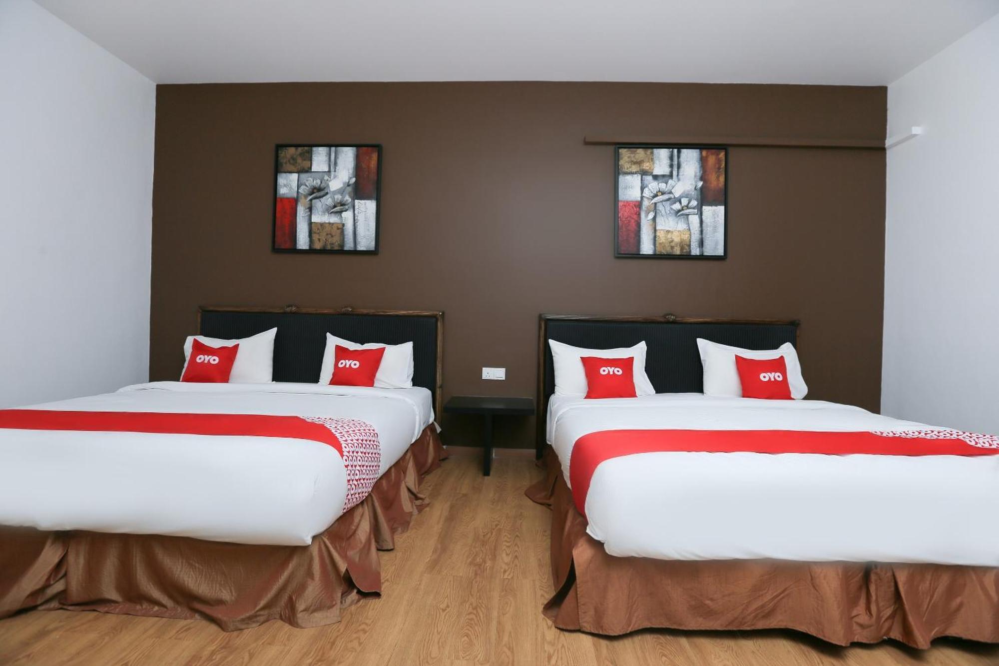 Oyo 89915 East Mount Hotel Kukup Zewnętrze zdjęcie